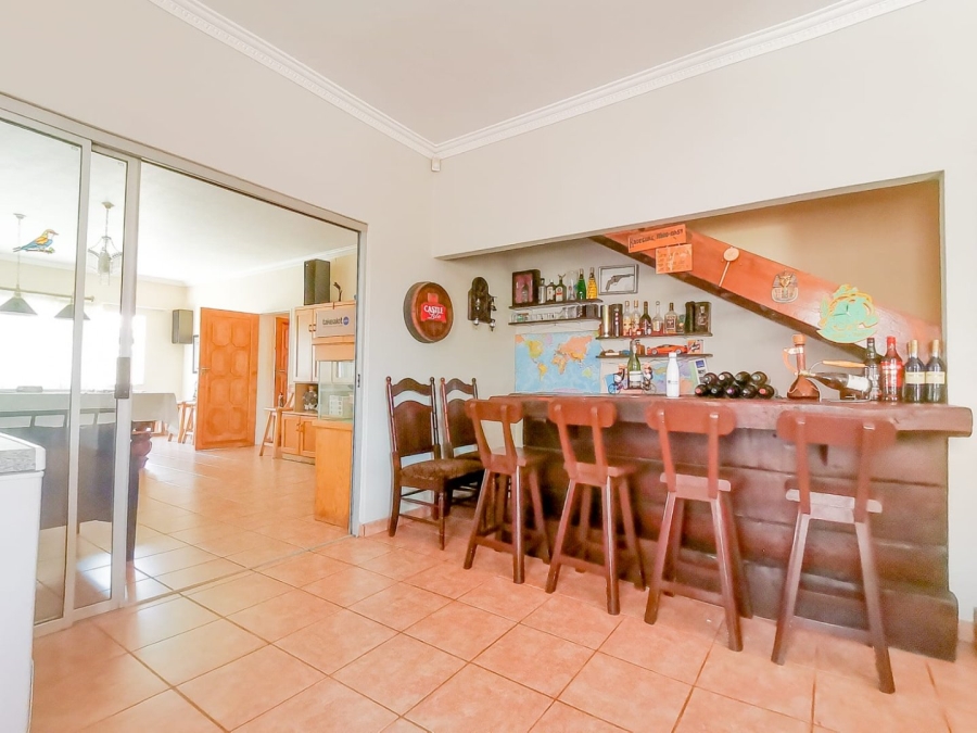 7 Bedroom Property for Sale in Parklands Western Cape